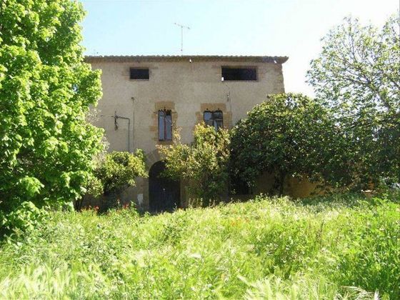 Foto 2 de Casa rural en venda a Bisbal d´Empordà, La de 7 habitacions amb jardí