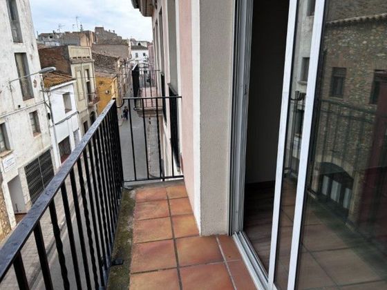 Foto 1 de Pis en venda a Mont-Ras de 2 habitacions amb terrassa i balcó