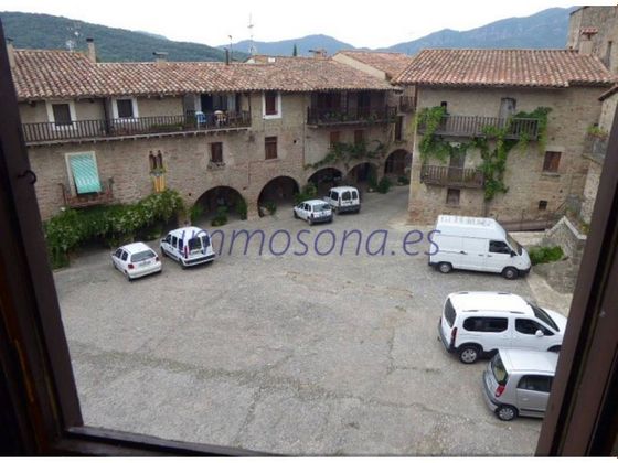 Foto 1 de Casa en venda a Santa Pau de 3 habitacions amb terrassa i balcó