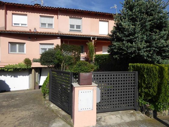 Foto 1 de Casa en venda a Vall d´en Bas, la de 4 habitacions amb terrassa i garatge