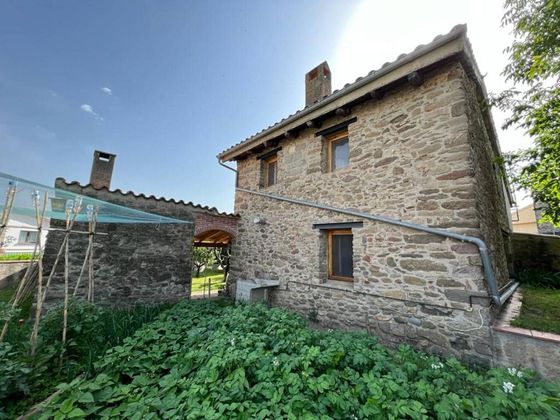 Foto 2 de Casa en venda a Sant Pere de Torelló de 4 habitacions amb piscina i garatge