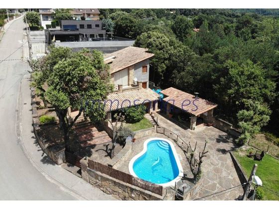 Foto 1 de Venta de casa en Montagut de 5 habitaciones con terraza y piscina