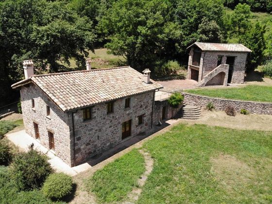 Foto 1 de Venta de casa rural en Vall d´en Bas, la de 3 habitaciones con jardín y calefacción