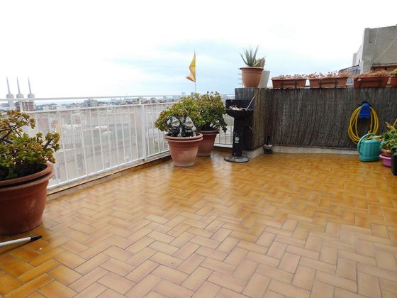 Foto 1 de Ático en venta en La Salut - Lloreda de 5 habitaciones con terraza y balcón
