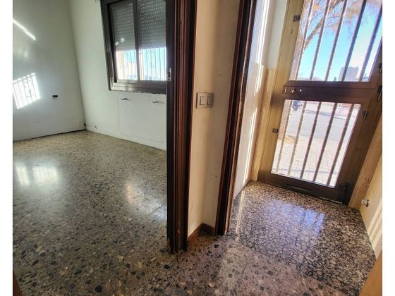 Foto 2 de Venta de casa en Sant Pere Nord de 3 habitaciones con terraza
