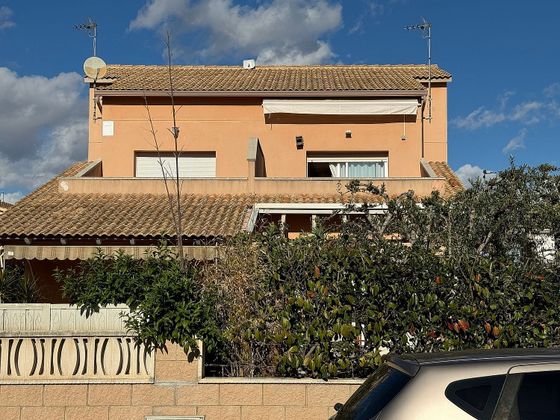 Foto 1 de Casa en venda a Centre - Torredembarra de 4 habitacions amb terrassa i garatge