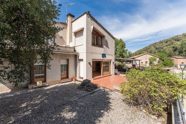 Foto 1 de Chalet en venta en Figaró-Montmany de 4 habitaciones con garaje y jardín