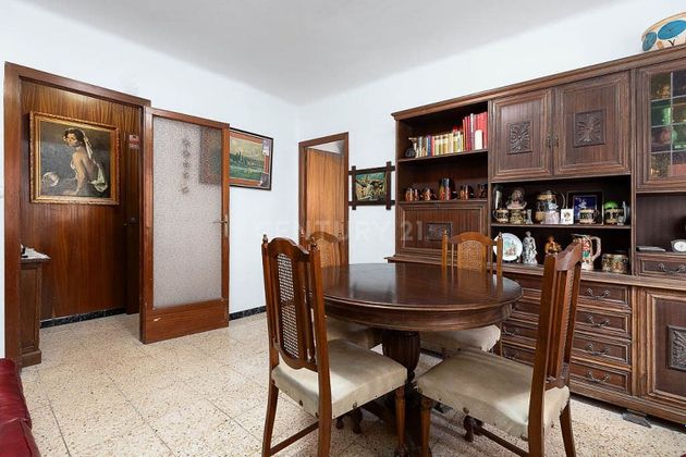 Foto 2 de Pis en venda a calle De Sant Frederic de 4 habitacions i 89 m²