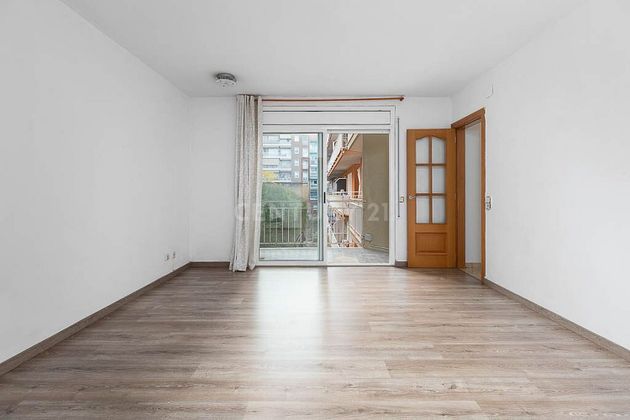 Foto 1 de Venta de piso en calle Del Montnegre de 3 habitaciones con balcón y ascensor