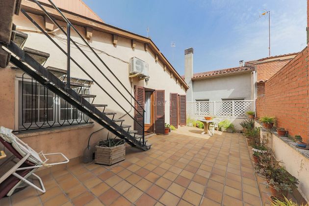 Foto 2 de Casa en venda a calle De L'empordà de 5 habitacions amb terrassa