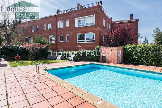 Foto 2 de Venta de piso en Sant Just Desvern de 3 habitaciones con terraza y piscina