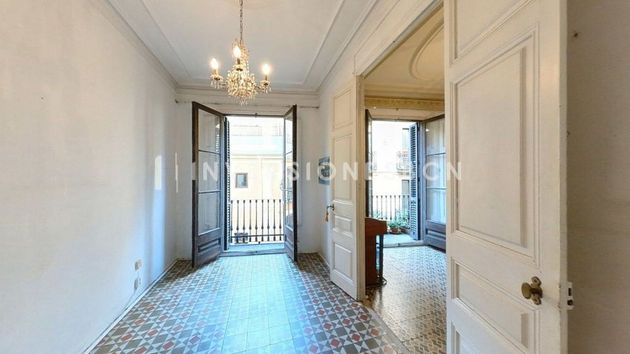 Foto 2 de Pis en venda a Sant Pere, Santa Caterina i la Ribera de 4 habitacions amb terrassa i balcó
