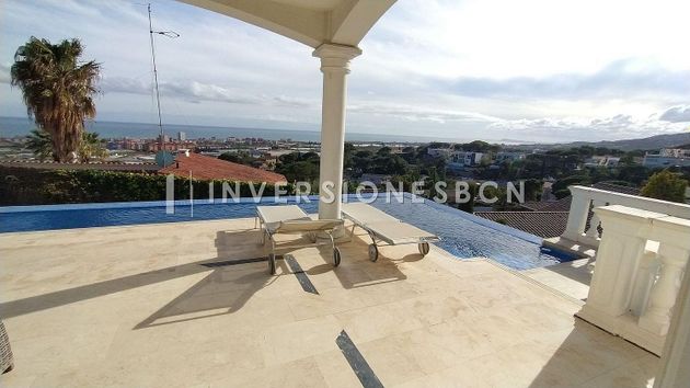 Foto 2 de Chalet en alquiler en Cabrils de 6 habitaciones con terraza y piscina