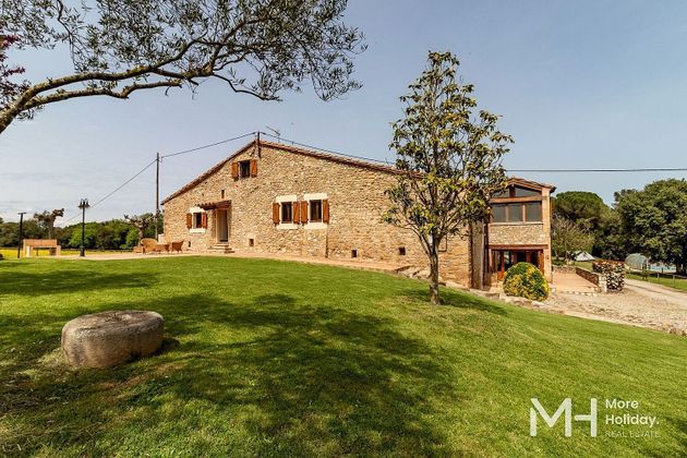 Foto 2 de Casa rural en venta en Vilademuls de 8 habitaciones con piscina y garaje