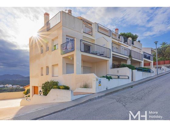 Foto 1 de Piso en venta en Llançà de 2 habitaciones con terraza y balcón