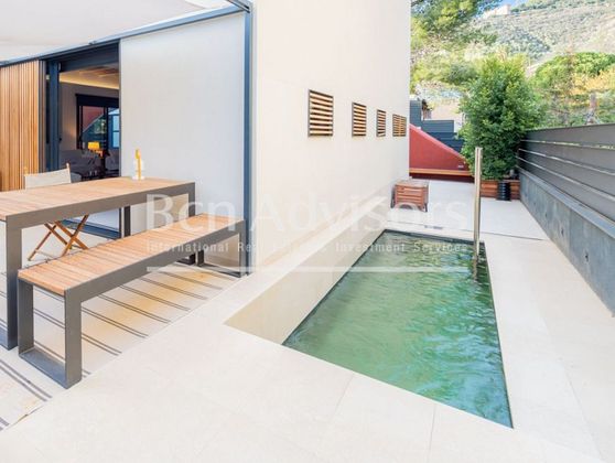 Foto 2 de Casa en venda a Sarrià de 4 habitacions amb terrassa i piscina