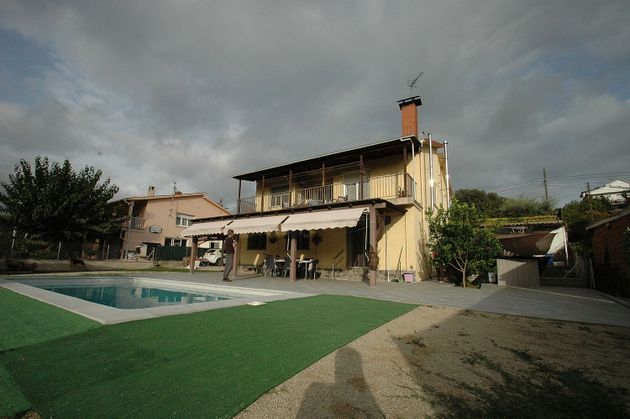 Foto 2 de Xalet en venda a Sant Antoni de Vilamajor de 5 habitacions amb terrassa i piscina