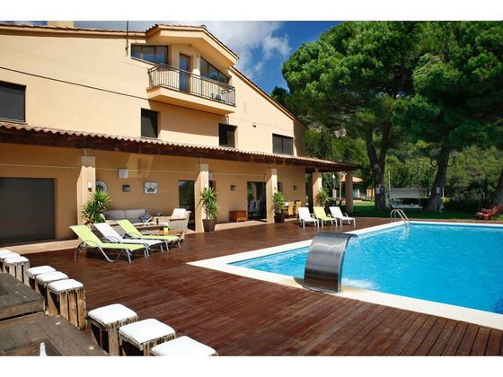 Foto 1 de Venta de casa en Sant Feliu de Codines de 9 habitaciones con terraza y piscina