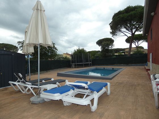 Foto 2 de Xalet en venda a Caldes de Malavella de 4 habitacions amb terrassa i piscina