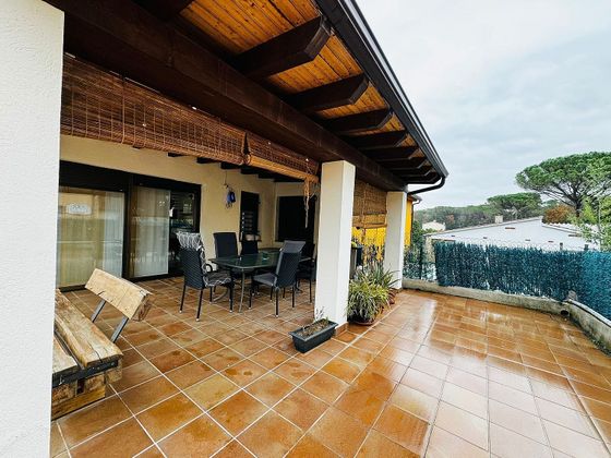 Foto 1 de Xalet en venda a Llagostera de 3 habitacions amb terrassa i garatge