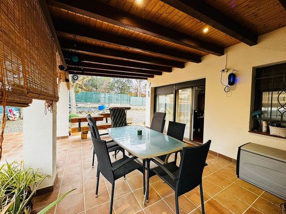 Foto 2 de Xalet en venda a Llagostera de 3 habitacions amb terrassa i garatge