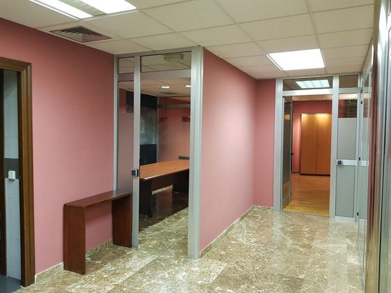 Foto 1 de Venta de oficina en Riera con ascensor