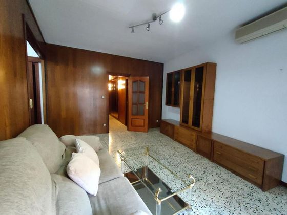 Foto 2 de Venta de piso en La Plana de 3 habitaciones con garaje y balcón