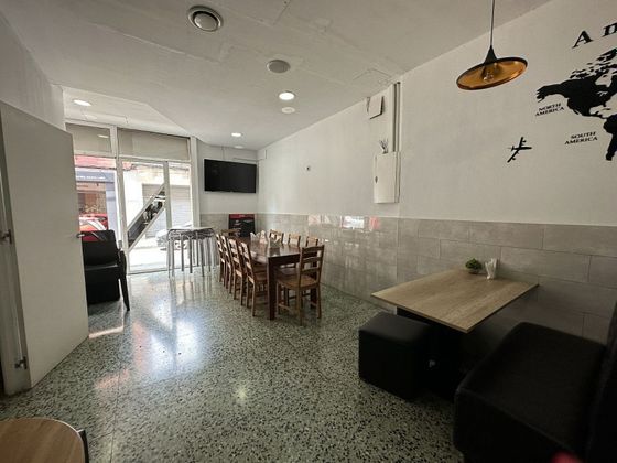 Foto 1 de Local en venta en Centre - Cornellà de Llobregat con terraza y aire acondicionado