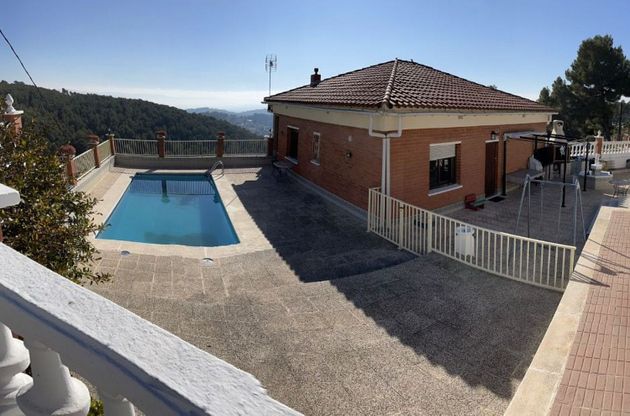 Foto 1 de Casa en venta en Font-Rubí de 7 habitaciones con terraza y piscina