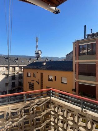 Foto 1 de Pis en venda a calle Coronel Molera de 4 habitacions amb balcó i calefacció