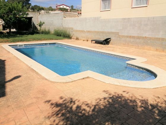 Foto 2 de Xalet en venda a Piera de 3 habitacions amb terrassa i piscina