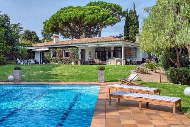 Foto 1 de Xalet en venda a S'Agaró de 8 habitacions amb terrassa i piscina
