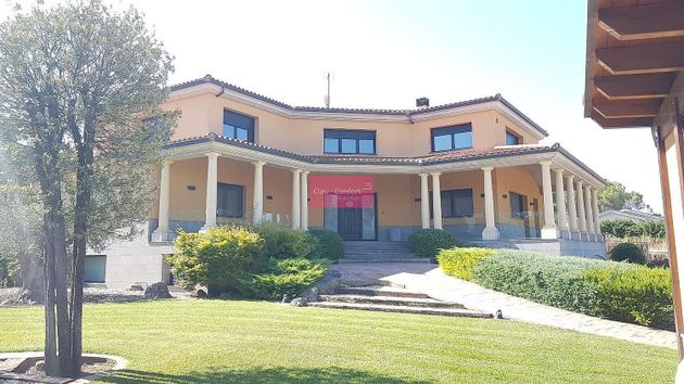 Foto 1 de Casa en venda a Castellnou de Bages de 3 habitacions amb garatge i aire acondicionat