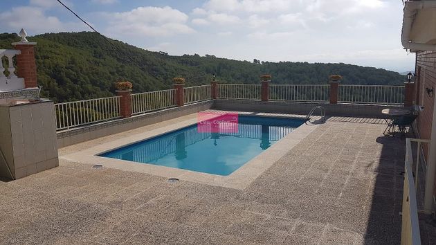 Foto 2 de Casa en venda a Font-Rubí de 7 habitacions amb terrassa i piscina