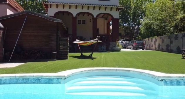 Foto 1 de Casa en venda a Begues de 5 habitacions amb piscina i balcó