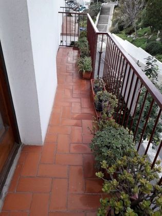 Foto 1 de Venta de piso en calle De Sant Honorat de 4 habitaciones con terraza y balcón