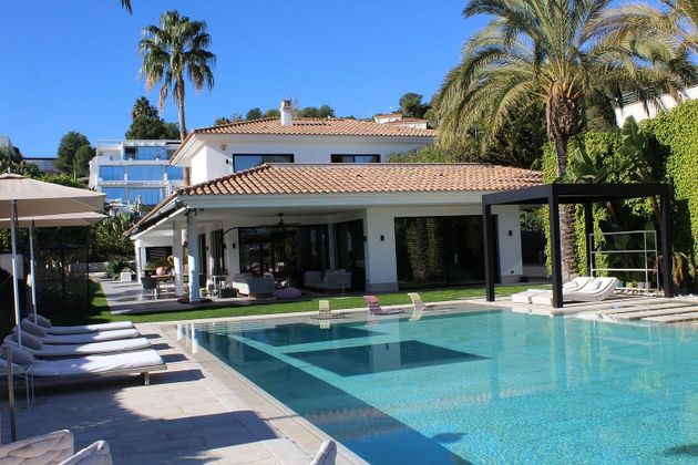 Foto 1 de Chalet en venta en Can Girona - Terramar - Can Pei - Vinyet de 4 habitaciones con terraza y piscina