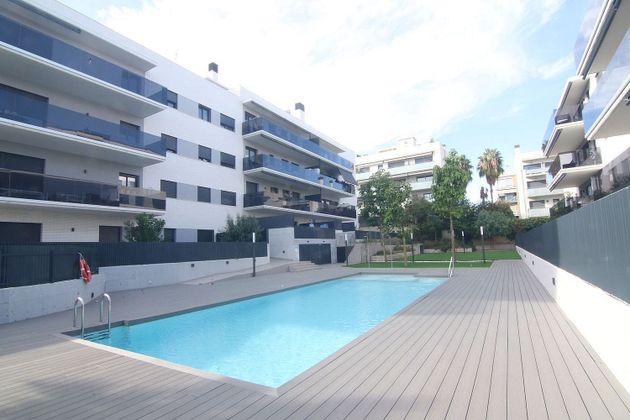 Foto 2 de Pis en venda a Vallpineda - Santa Bàrbara de 3 habitacions amb terrassa i piscina