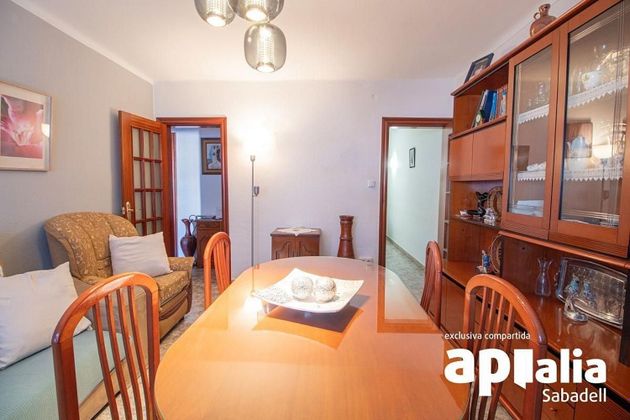 Foto 2 de Pis en venda a Centre - Eixample – Can Llobet – Can Serra de 3 habitacions amb balcó i aire acondicionat