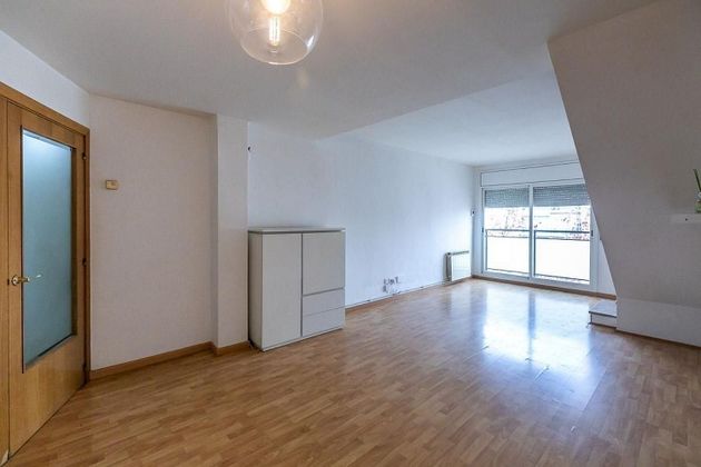 Foto 2 de Dúplex en venda a Eixample - Sant Oleguer de 2 habitacions amb balcó i calefacció