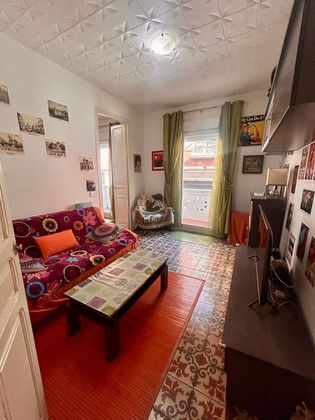 Foto 2 de Venta de piso en calle De Jaume Roig de 3 habitaciones con balcón