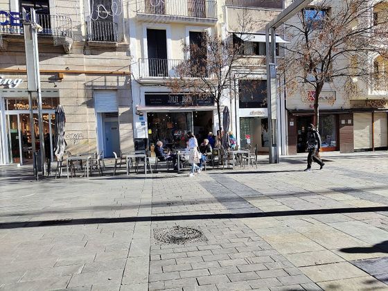 Foto 2 de Local en lloguer a plaza Josep Maluquer i Salvador de 280 m²