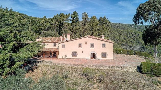 Foto 2 de Casa rural en venda a Niàgara Parc - Ágora Parc - Roca Rossa de 8 habitacions amb piscina i calefacció