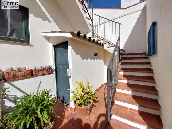 Foto 1 de Chalet en venta en Canovelles de 5 habitaciones con terraza y garaje