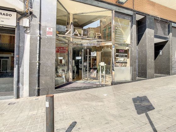 Foto 2 de Local en venda a calle Vallparda de 209 m²
