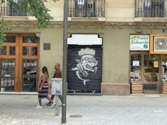 Foto 2 de Local en lloguer a calle Del Comte D'urgell de 50 m²