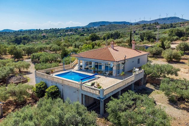 Foto 1 de Casa rural en venda a Camarles de 3 habitacions amb terrassa i piscina