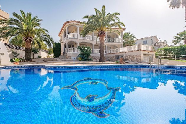 Foto 1 de Venta de chalet en avenida Cap Roig de 4 habitaciones con terraza y piscina