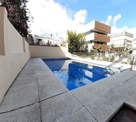 Foto 1 de Pis en venda a La Font d'en Fargues de 4 habitacions amb terrassa i piscina