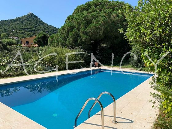 Foto 2 de Venta de chalet en Cabrera de Mar de 6 habitaciones con terraza y piscina